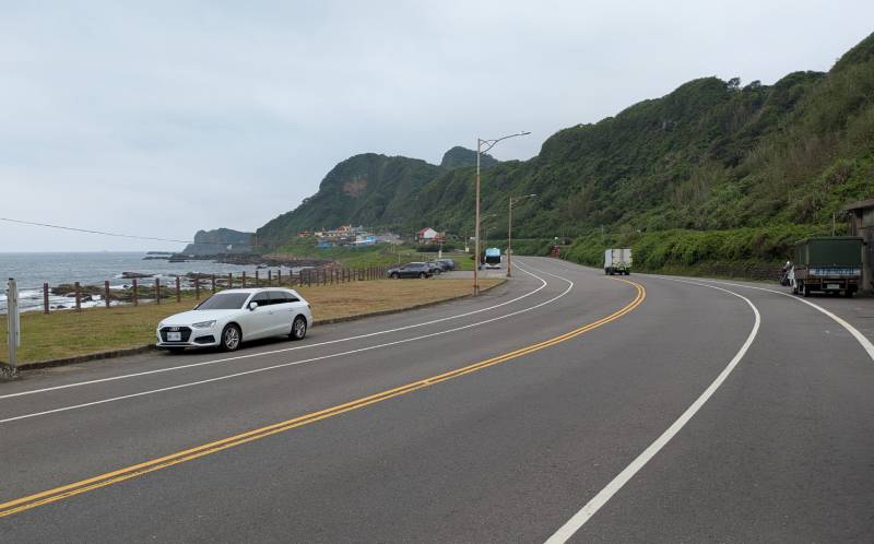 Notice the cycling lanes on either side of Taiwan's Highway 2. 17 April 2026.