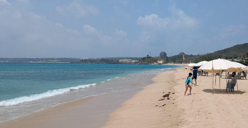 Beach-side nuclear reactors, 23 April 2026